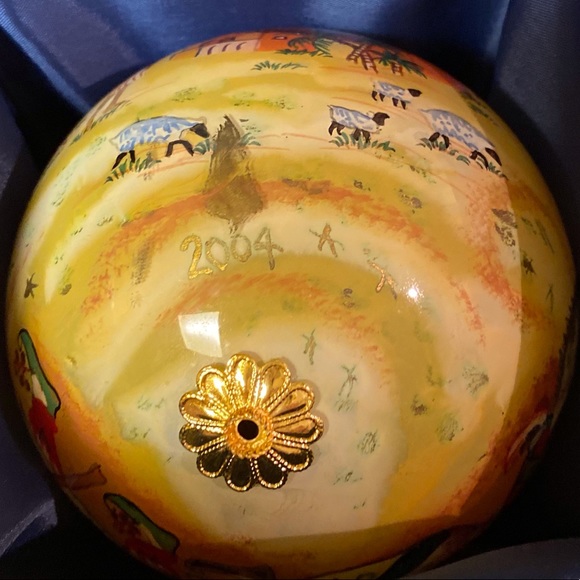 Pier 1 Glass Ornaments with Hangers. Both in original boxes. - Picture 3 of 6